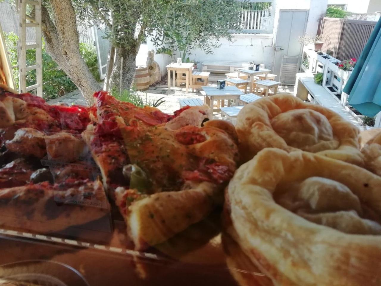Sosta Camper La Specchia Otel San Pietro in Bevagna Dış mekan fotoğraf